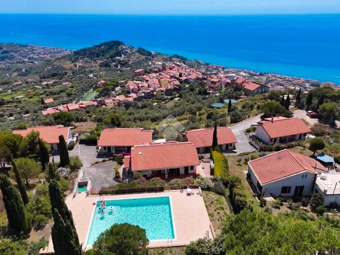 Casa quadrilocale in vendita in Via nuova santonio, Centro, Costarainera