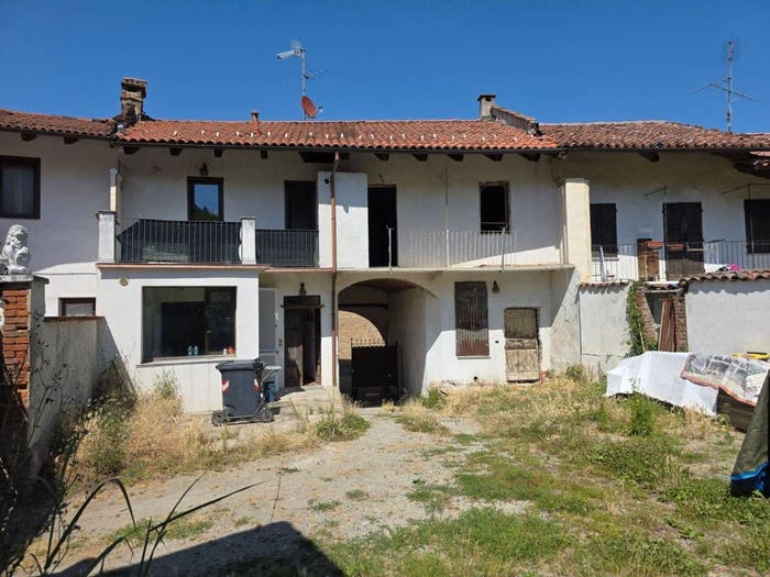 Casa con 6 locali in vendita in Via Bodana, Centro, Lauriano