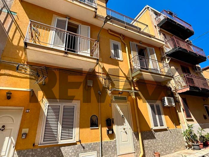 Casa con 5 locali in vendita in piazza Del Bono, Tommaso Natale, Palermo