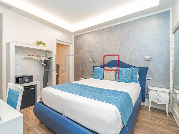 Appartamento con 5 locali in vendita in Corso del Rinascimento, Piazza Navona, Roma
