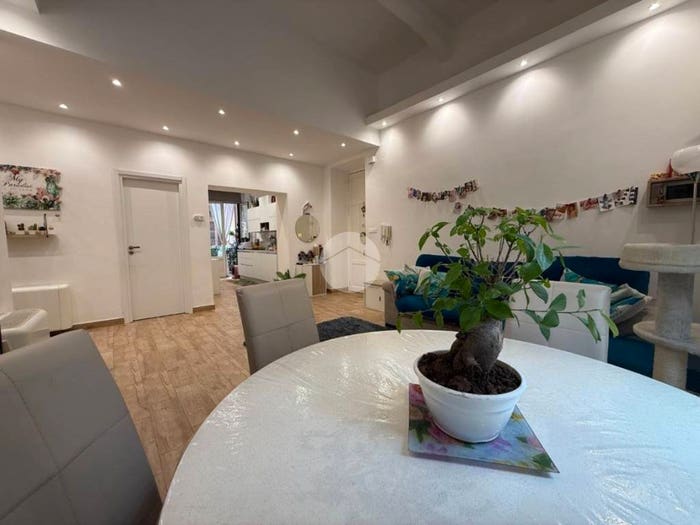 Appartamento trilocale in vendita in Via Tommaso lo Cascio, Porto, Palermo