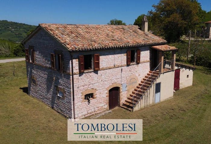 Casa con 6 locali in vendita in Strada Provinciale Sterleto, Pergola