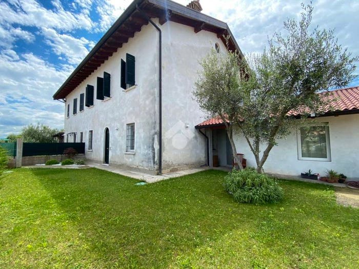 Casa con 5 locali in vendita in Vicolo Gioacchino Rossini, Cazzago San Martino Calino, Cazzago San Martino