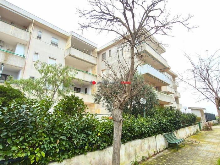 Appartamento trilocale in vendita in Viale Marte, Marina Di Lesina, Lesina