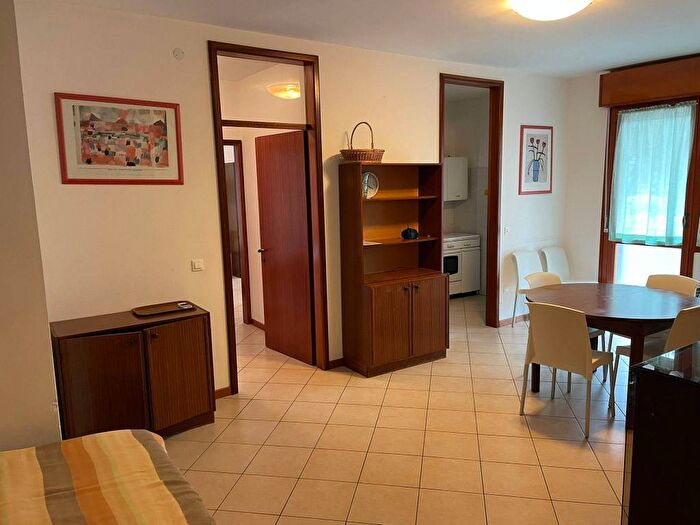 Appartamento con 5 locali in vendita in Arco della Gondola, Centro, Lignano Sabbiadoro