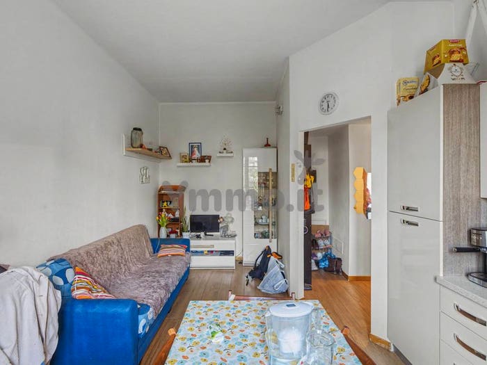 Appartamento bilocale in vendita in Via IV Novembre, Centro, Gavirate