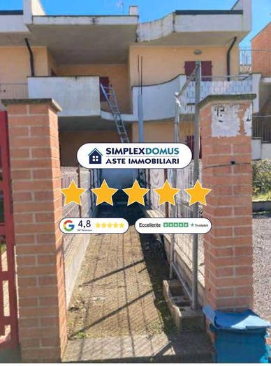 Appartamento trilocale in vendita in Via Isola Martana, Capodimonte