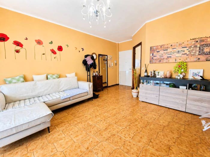 Appartamento quadrilocale in vendita in Via Volturno, Centro, Bra