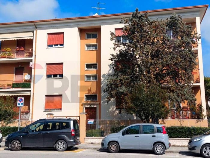 Appartamento con 5 locali in vendita in Viale Papa Giovanni XXIII, Via Gramsci, Jesi