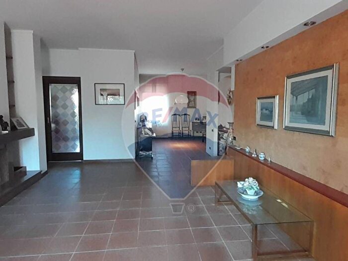 Appartamento con 5 locali in vendita in Via Fornaci, Viale Firenze Paciana, Foligno