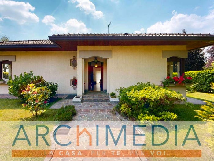 Casa quadrilocale in vendita in Via Monte Generoso, Centro, Malnate