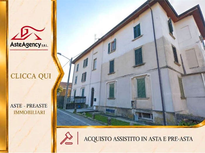 Appartamento con 6 locali in vendita in Via taverna, CugliateFabiasco