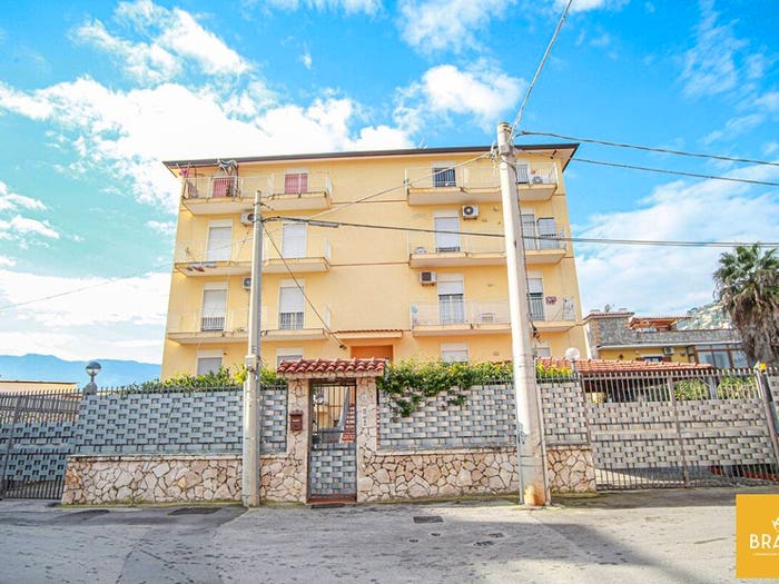 Appartamento con 6 locali in vendita in Via Rina Morelli, Calatafimi Alta, Palermo