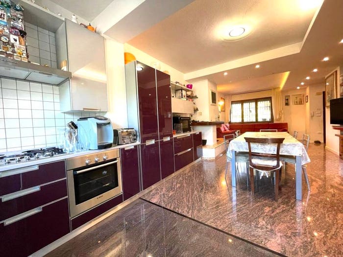 Casa con 6 locali in vendita in Centro, Castel San Pietro Terme