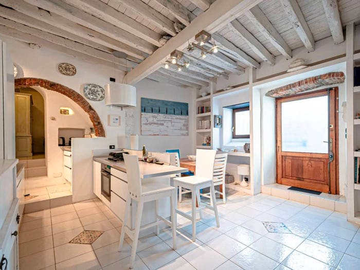 Appartamento trilocale in vendita in Via Romana di Quarto, Quarto, Genova