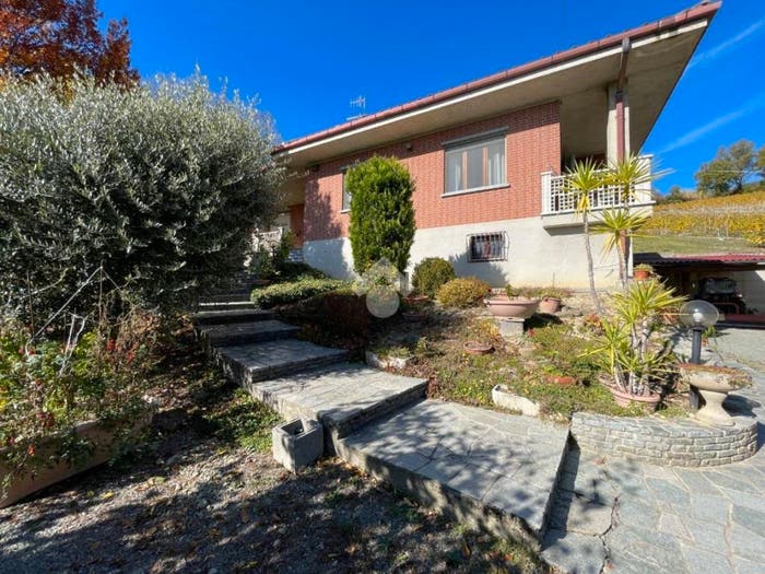 Casa con 5 locali in vendita in FRAZIONE VALLE SAN GIOVANNI, Valle San Giovanni, Calamandrana