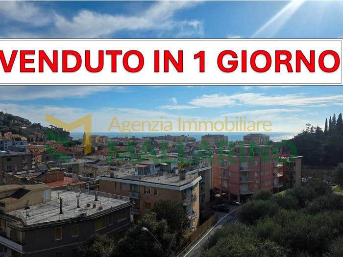 Appartamento trilocale in vendita in Via M Castelli, Centro, Finale Ligure