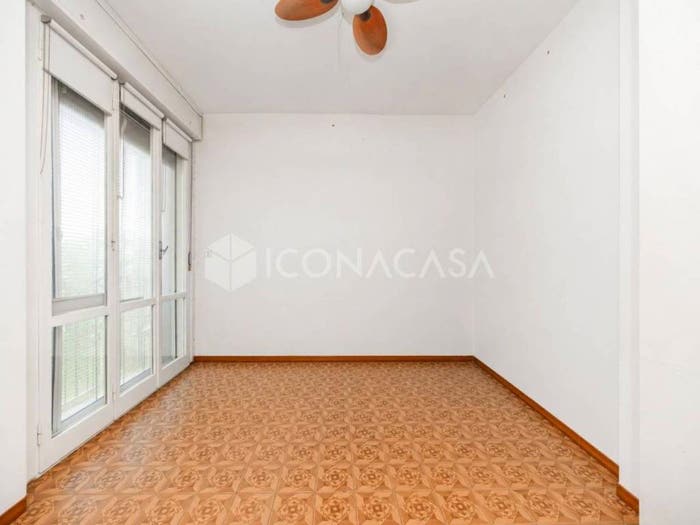 Appartamento con 6 locali in vendita in Via Caduti della Via Fani, San Donato, Bologna
