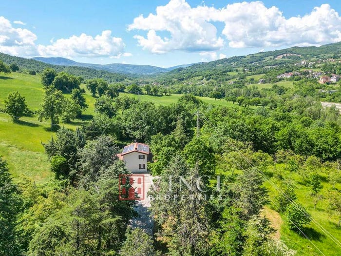Casa con 6 locali in vendita in Maiolo