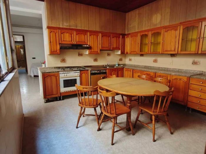 Casa con 6 locali in vendita in CORSO VITTORIO EMANUELE, Floridia