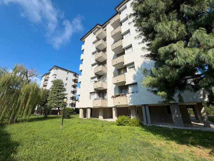 Appartamento quadrilocale in vendita in Viale Europa, Bussero