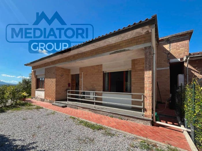 Casa con 5 locali in vendita in Viale Risorgimento, Centro, Peccioli
