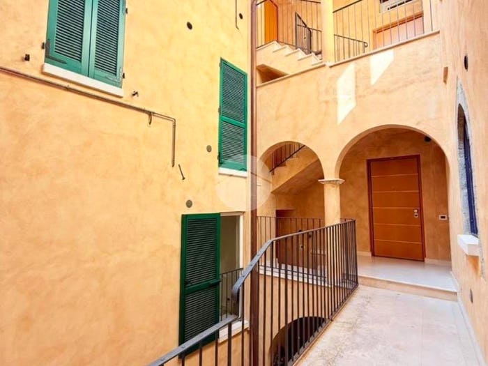 Appartamento quadrilocale in vendita in Via Arischia, Duomo Fontana Luminosa, L'Aquila