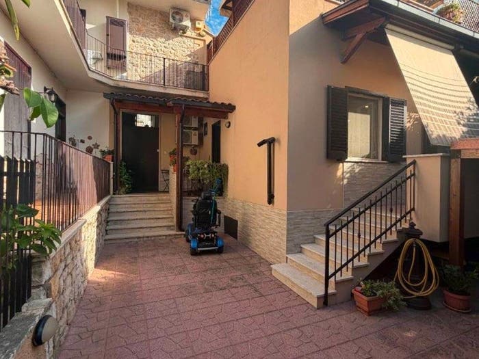 Appartamento con 6 locali in vendita in Via Trento, Centro, Fondi