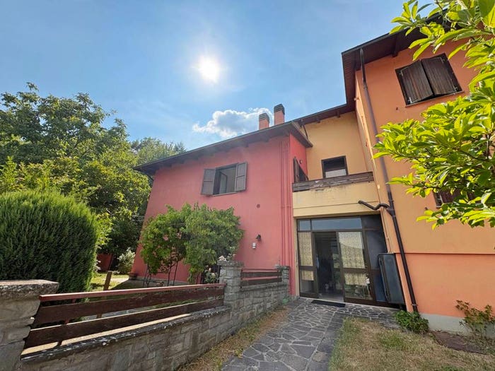 Appartamento quadrilocale in vendita in Via Santa Croce, Centro, Fanano