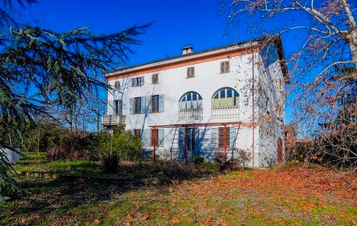 Casa con 6 locali in vendita in Strada Cervino, Cassine