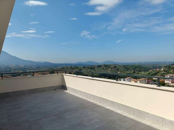 Casa bilocale in vendita in Via del Risorgimento, Centro, Montelibretti
