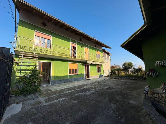 Casa con 5 locali in vendita in Via San Antonio, Moncrivello
