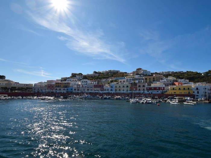 Appartamento bilocale in vendita in Corso Umberto I, Centro, Ponza