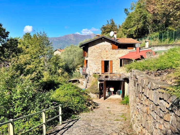 Casa con 5 locali in vendita in Fraz pradello, Bellano