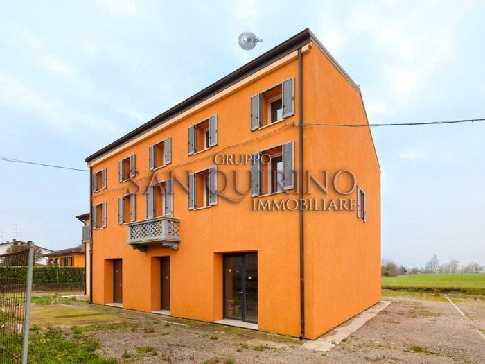 Casa con 6 locali in vendita in Via guastalla, Brugneto, Reggiolo