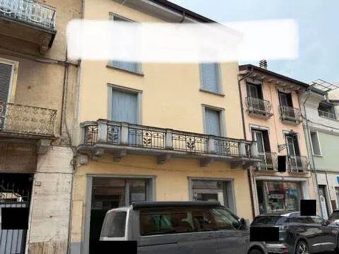 Appartamento con 5 locali in vendita in Corso Giacomo Matteotti, Centro, Castel San Giovanni