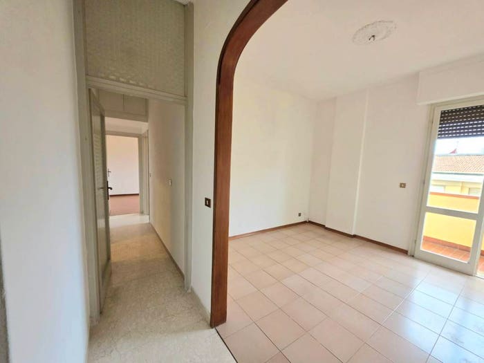 Appartamento quadrilocale in vendita in Via Lauro De Bosis, Darsena Ex Campo di Aviazione, Viareggio