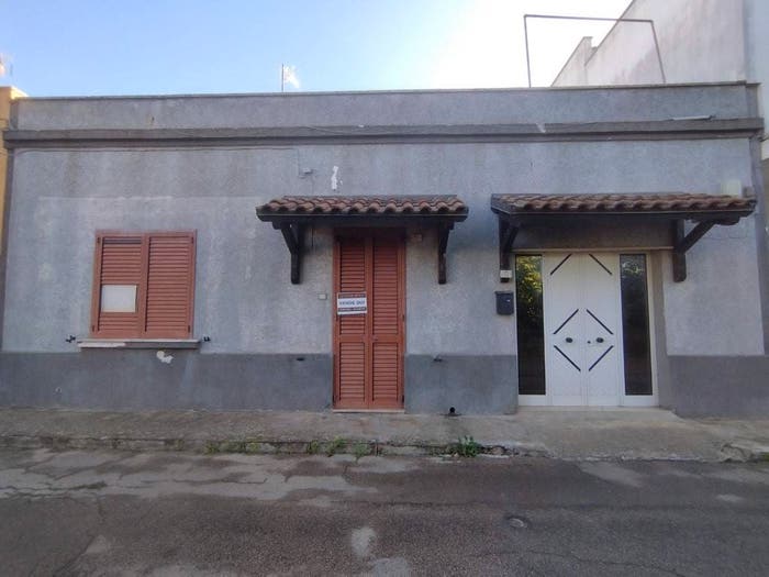 Casa con 5 locali in vendita in Via Vincenzo Bellini, Centro, Alliste