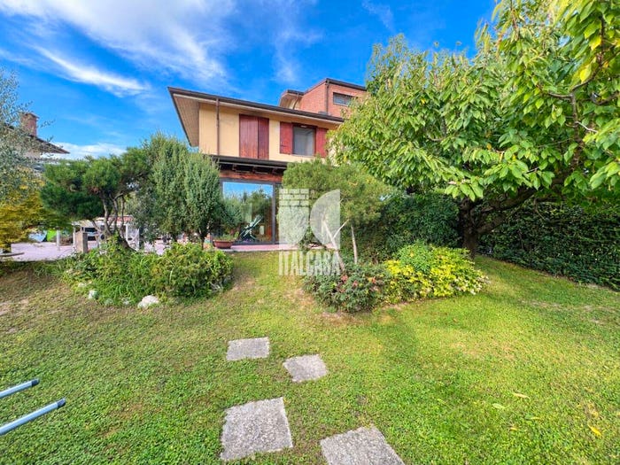 Appartamento trilocale in vendita in Via Europa, Eremo, Curtatone