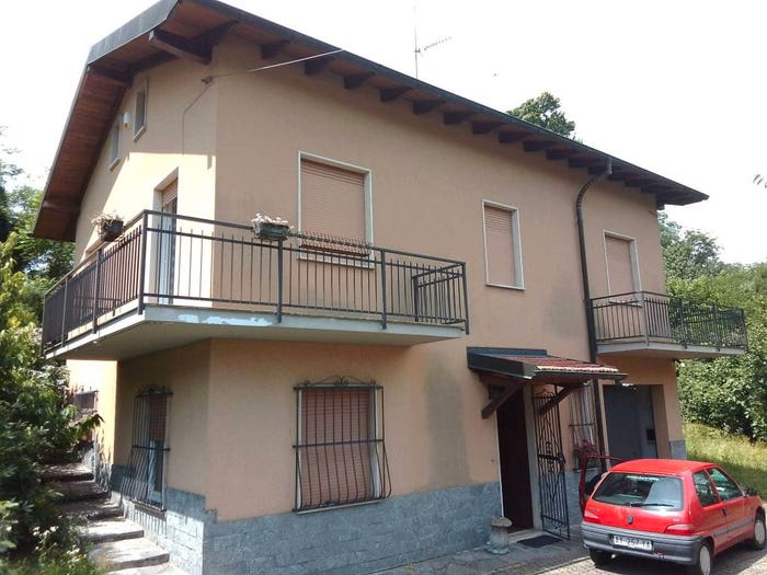 Casa quadrilocale in vendita in Via Giuseppe Verdi, Orino