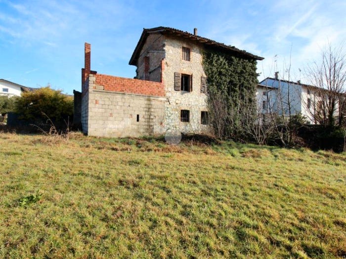 Casa con 5 locali in vendita in Via Udine, Centro, Faedis