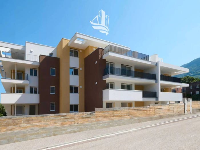 Appartamento trilocale in vendita in Boznerstraße, Centro, Egna