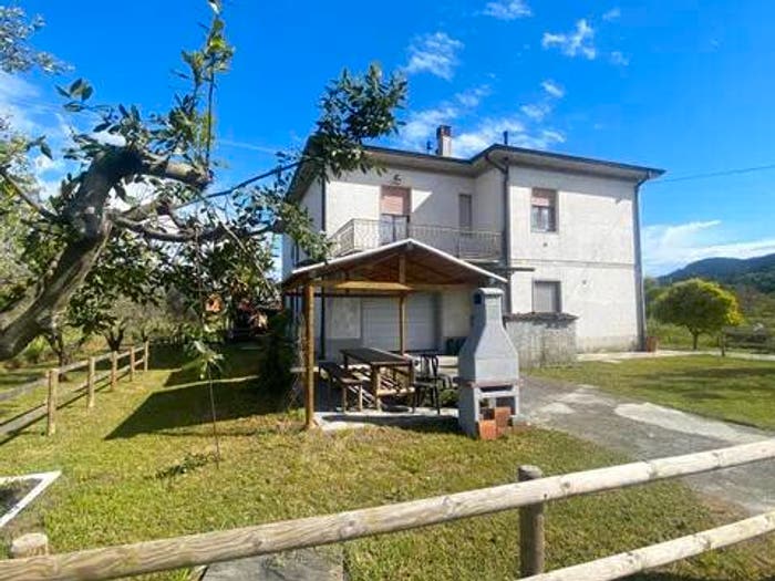 Casa con 5 locali in vendita in Ameglia