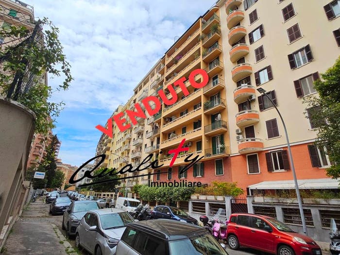 Appartamento trilocale in vendita in Via Galazia, San Giovanni, Roma