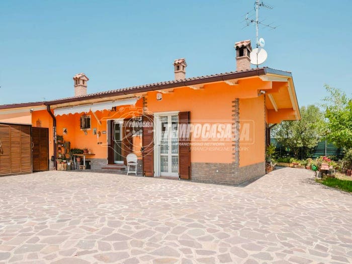 Casa quadrilocale in vendita in Il Poggio, Maranello