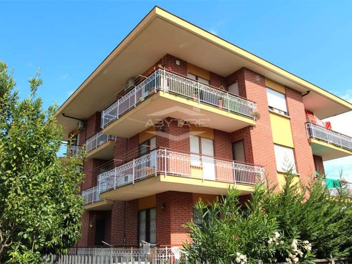 Appartamento quadrilocale in vendita in Via Volta, Centro, Beinasco