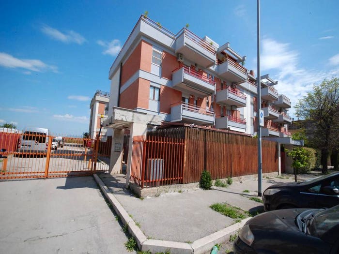 Appartamento quadrilocale in vendita in Via Arrigo Serpieri, Rione Martucci Diaz, Foggia