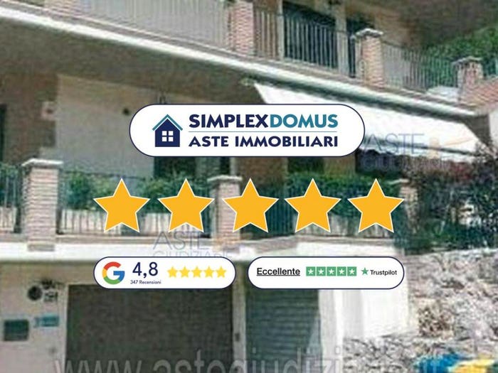 Appartamento con 6 locali in vendita in Via Lazio, Sant'Elia Bazzano, L'Aquila
