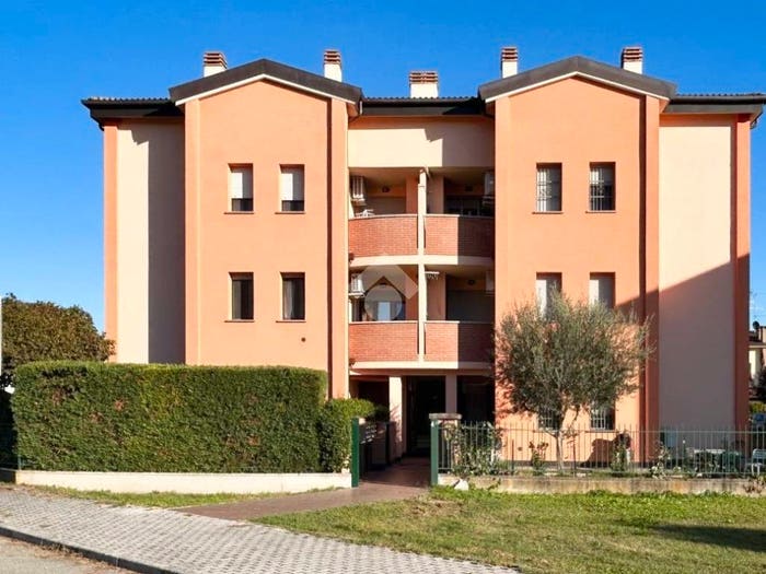 Appartamento trilocale in vendita in Via Masi Ernesto, Centro, Molinella