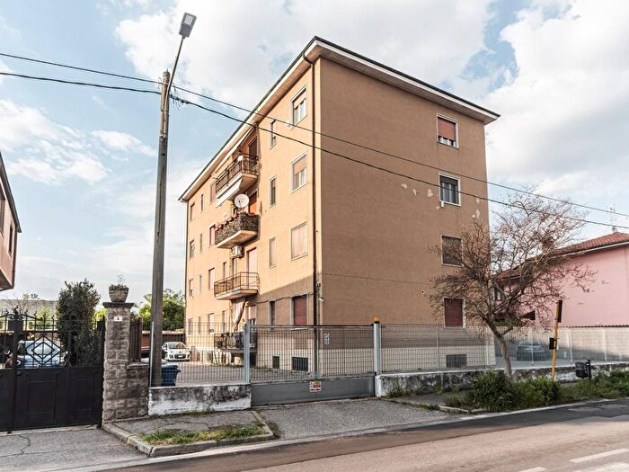 Appartamento bilocale in vendita in Via Santa Caterina da Siena, Rogorotto, Arluno